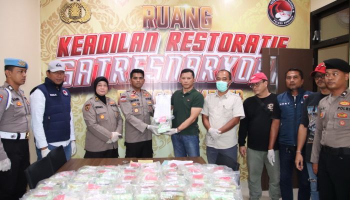 Ditresnarkoba Polda Jatim Terima BB 35 Kg Sabu Hasil Temuan Nelayan Masalembu Dari Polres Sumenep