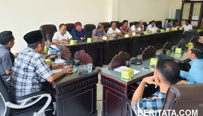 ABK DBS 3 Mogok Kerja Tuntut Gaji, Adukan PT. Sumekar Line Ke DPRD Sumenep
