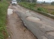 Jalan Rusak