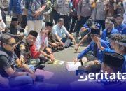 Tuntut DPRD Sahkan Perda Tata Niaga Tembakau Mahasiswa Gelar Aksi 9 Tuntut DPRD Sahkan Perda Tata Niaga Tembakau Mahasiswa Gelar Aksi