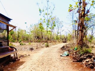 Janji Manis Pengukuran Jalan Tak Terealisasi, Kades Padike Didesak Warga Segera Perbaiki Akses Vital Jati Laok