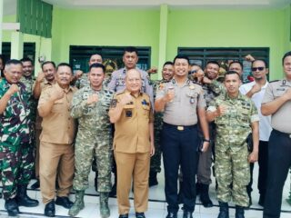 Bikin Adem Suasana, Kejutan Momen HUT TNI Ke-81 di Krejengan Penuh Keakraban